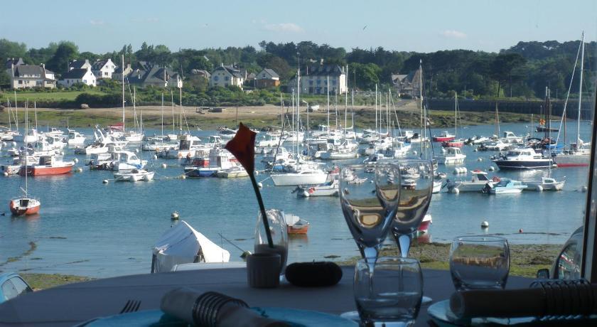 Hotel Des Rochers Perros-Guirec Eksteriør billede